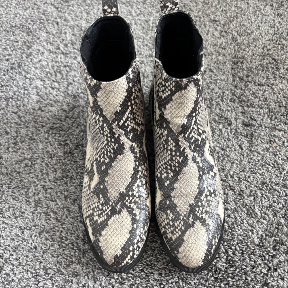 Steve Madden Devan Snakeskin Ankle Boots - Black and Grey